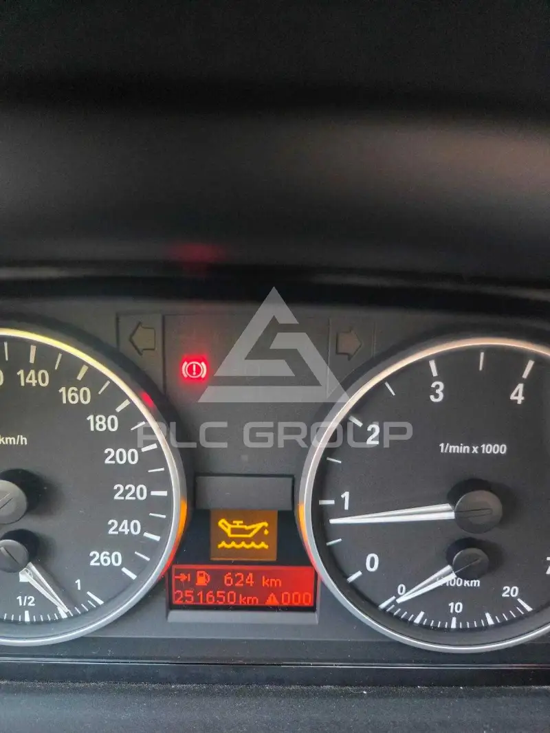 2006 BMW 330