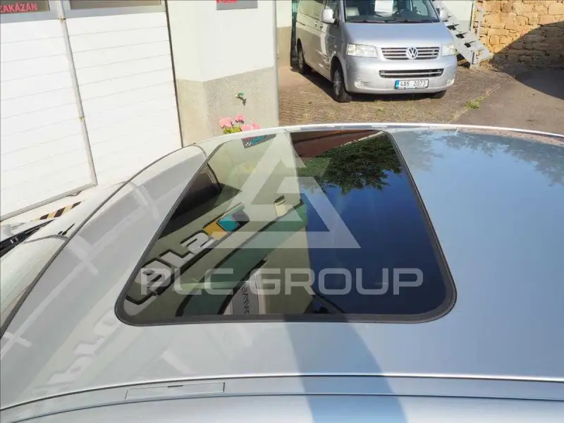 2006 BMW 330