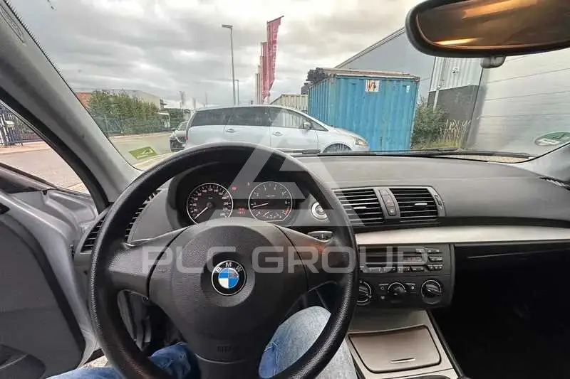 2006 BMW 120