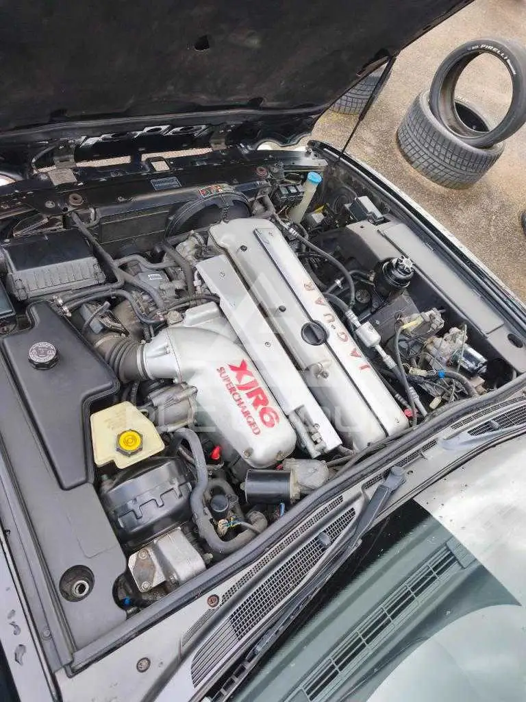2006 Jaguar XJR