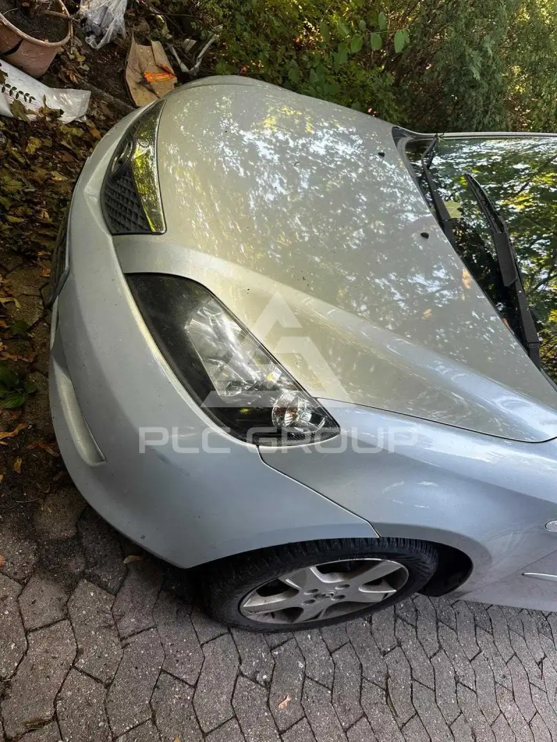 2006 Mazda 2