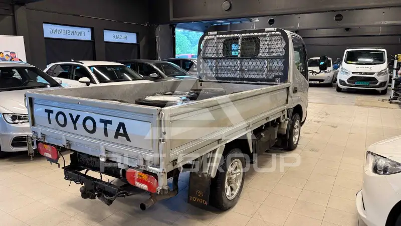 2006 Toyota Dyna