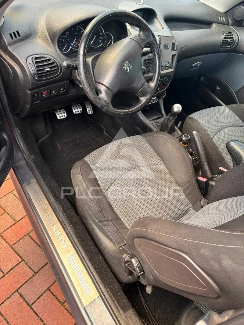 2006 Peugeot 206
