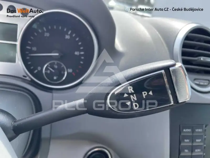 2006 Mercedes Benz 320