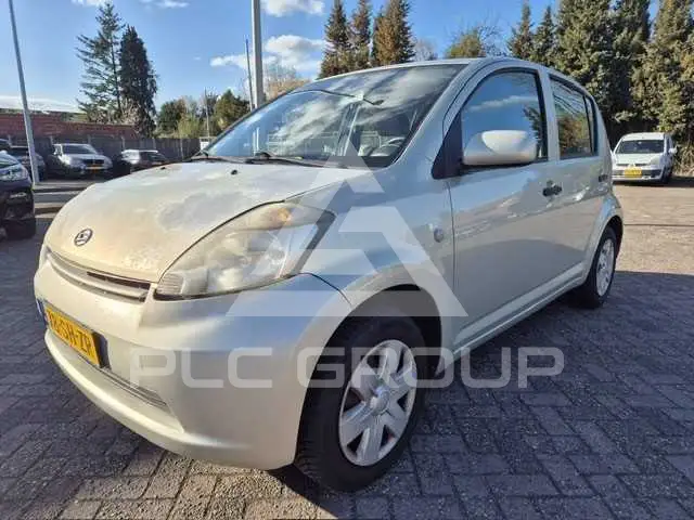 2006 Daihatsu Sirion