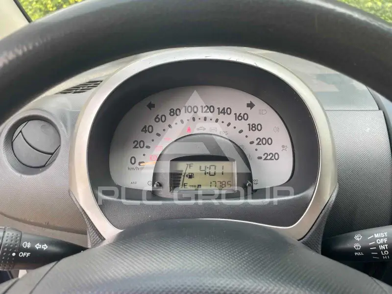 2006 Daihatsu Sirion