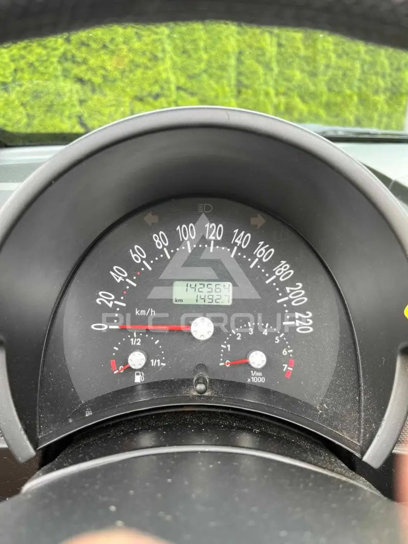 2006 Volkswagen BEETLE