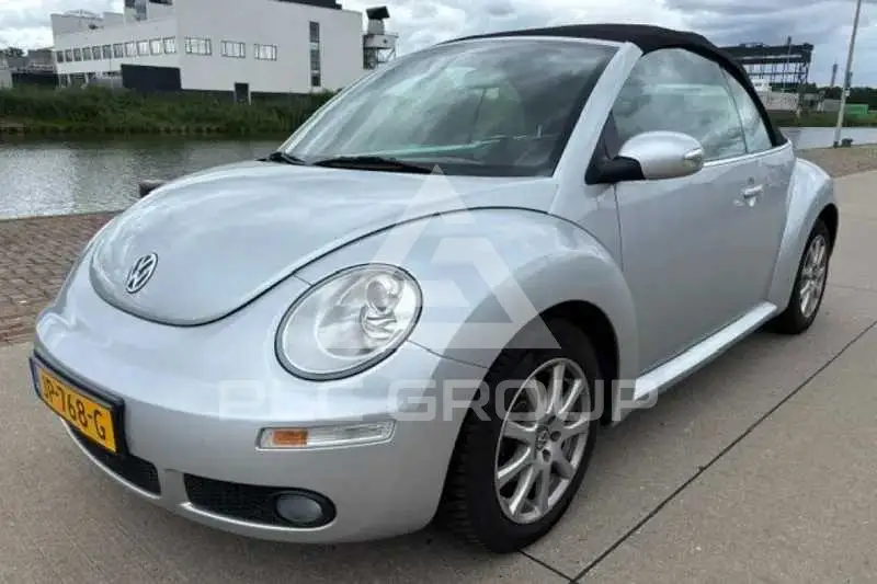 2006 Volkswagen BEETLE