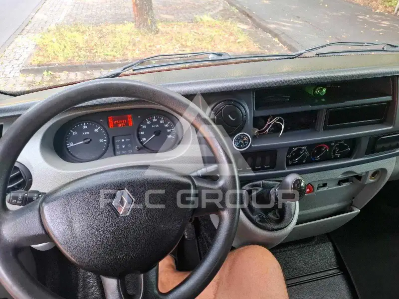 2006 Renault Master