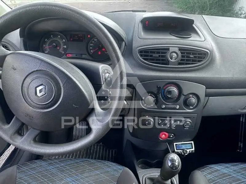 2006 Renault Clio