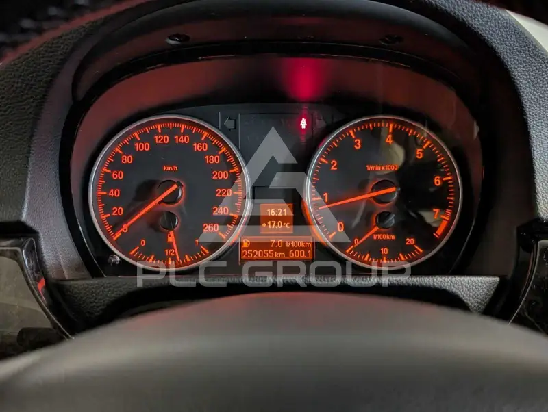 2007 BMW 330