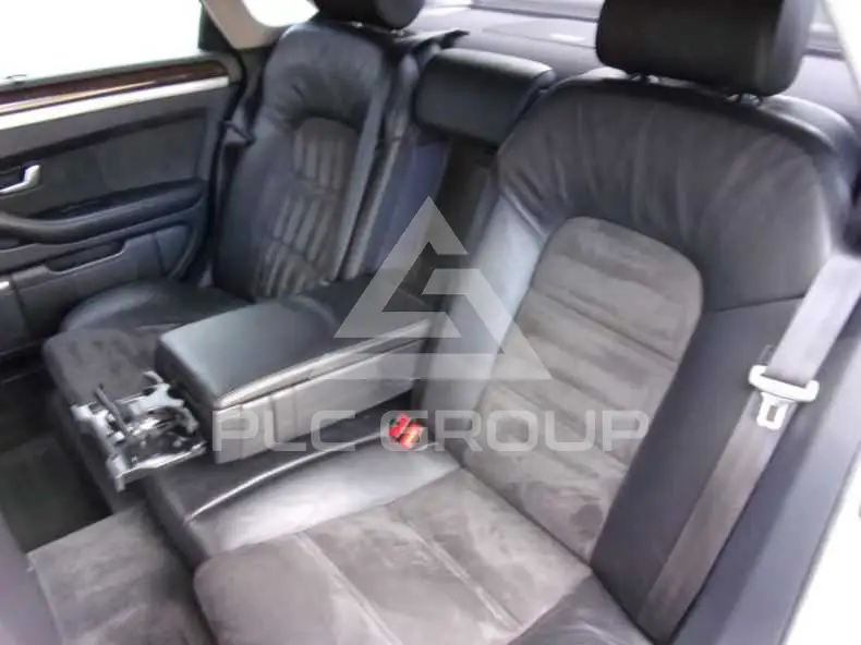 2007 Audi S8