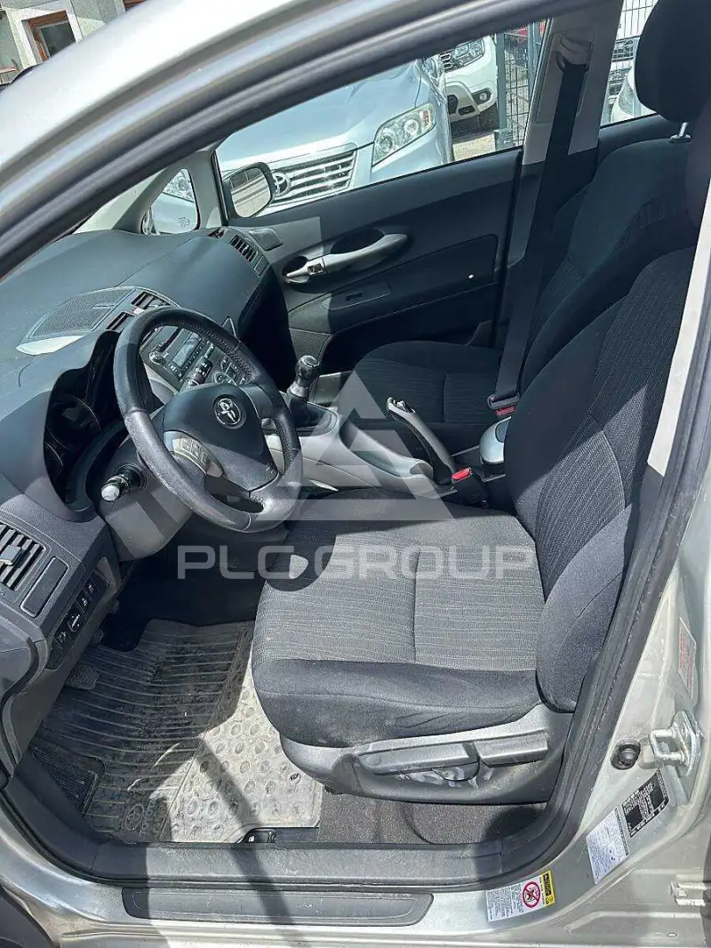 2007 Toyota AURIS