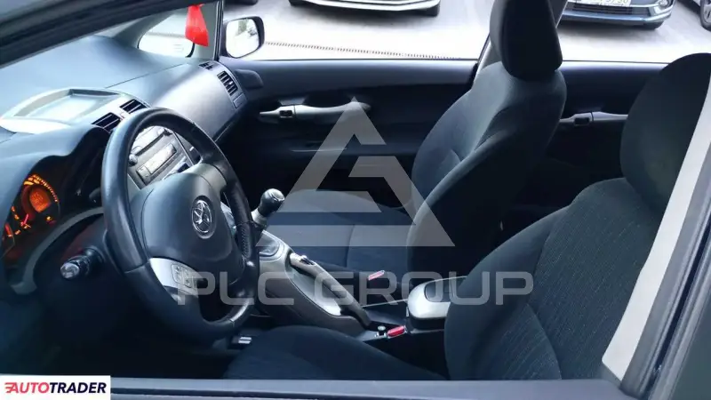 2007 Toyota AURIS
