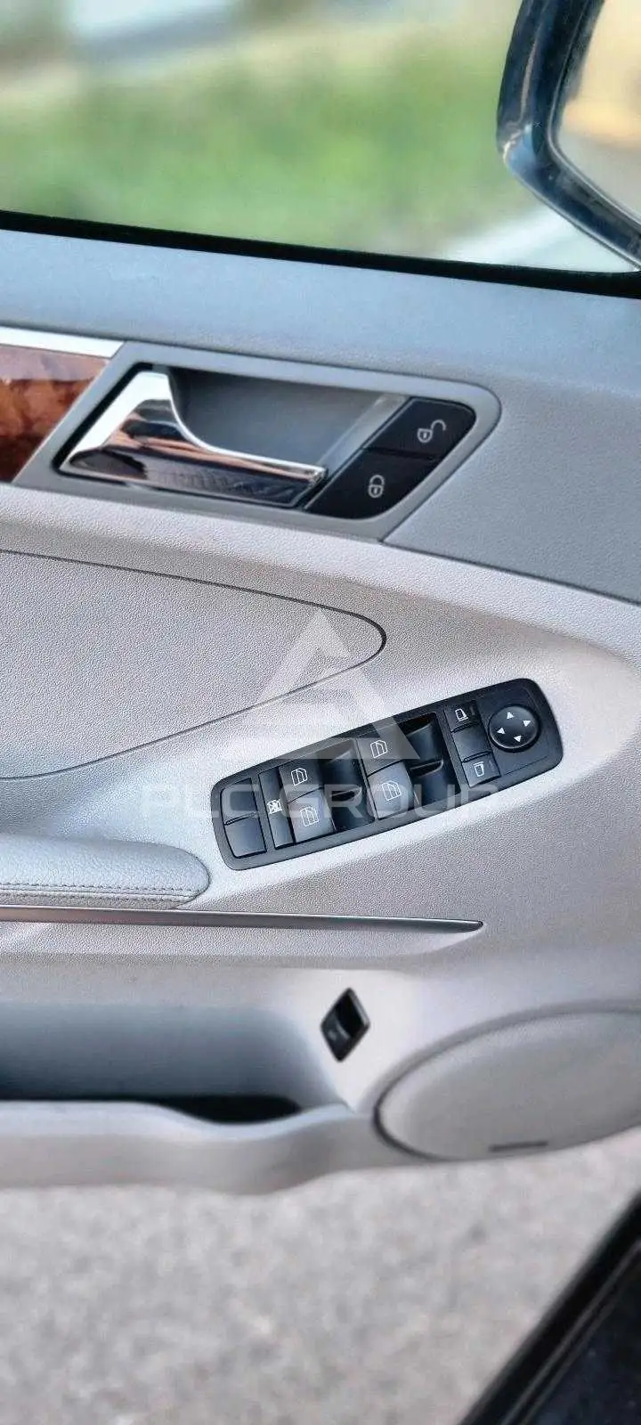 2007 Mercedes Benz 320