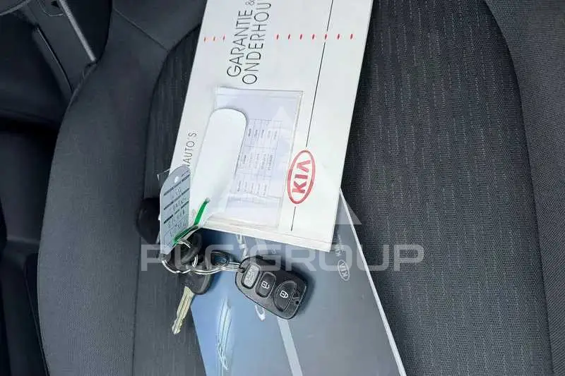 2007 KIA Carens