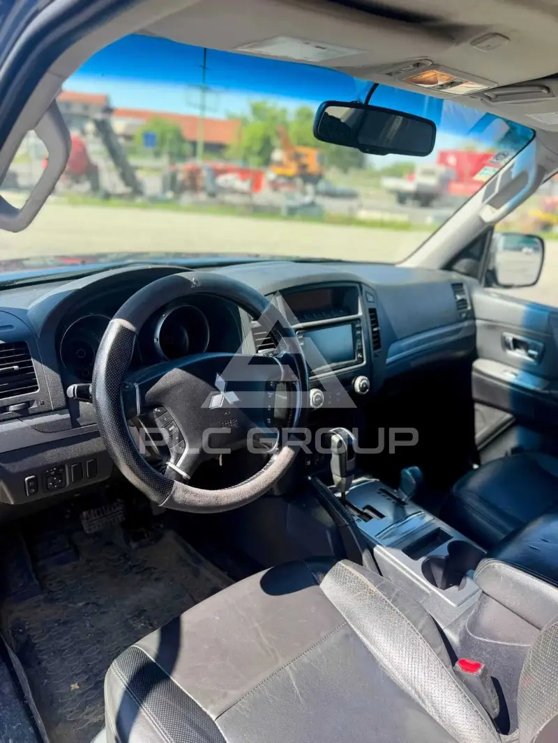 2008 Mitsubishi PAJARO