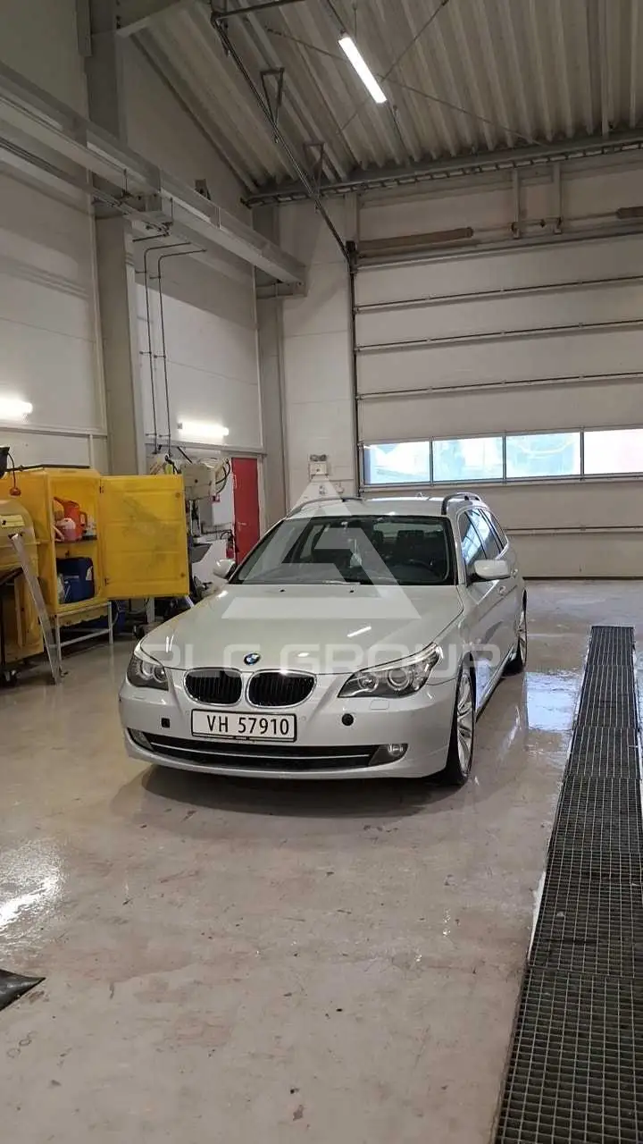 2008 BMW 523