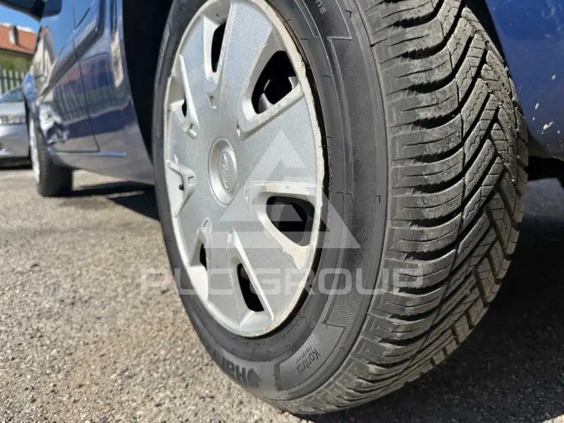 2008 Ford FIESTA