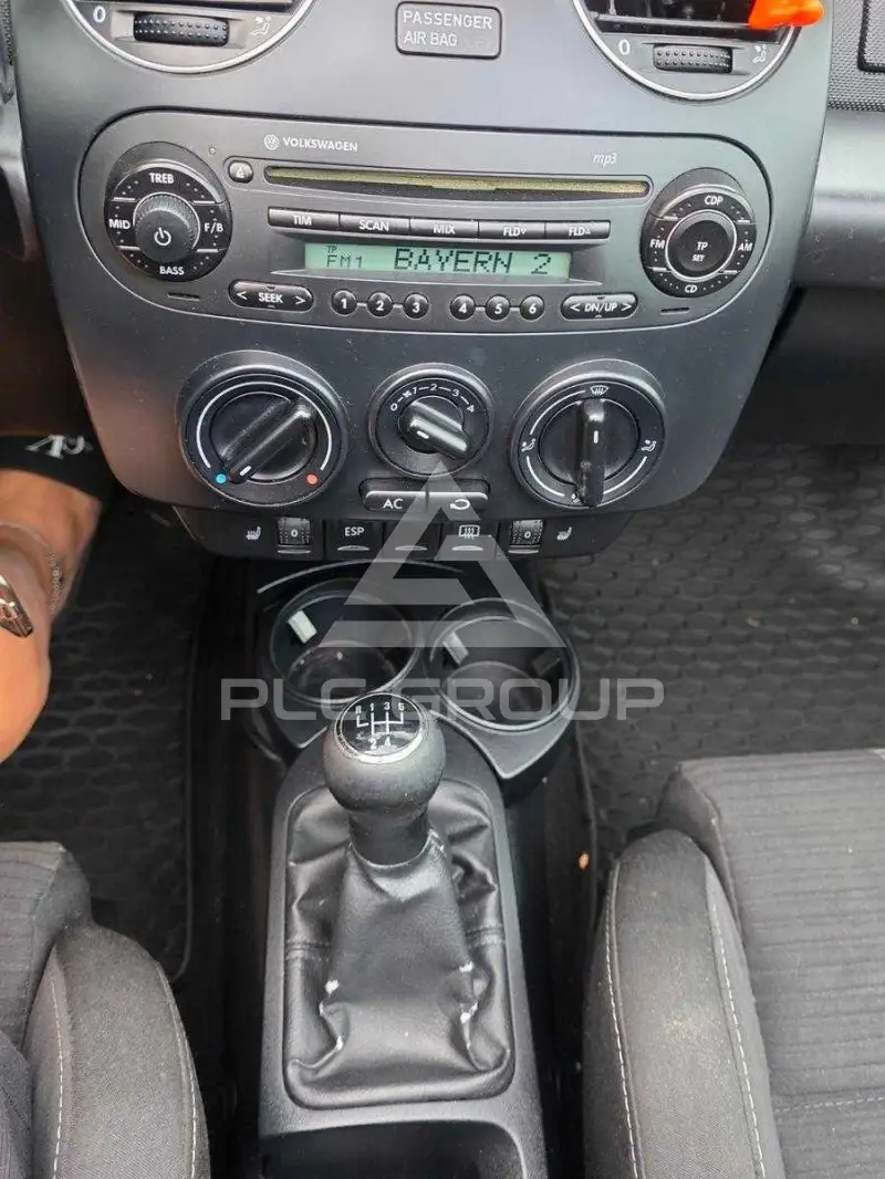 2008 Volkswagen BEETLE