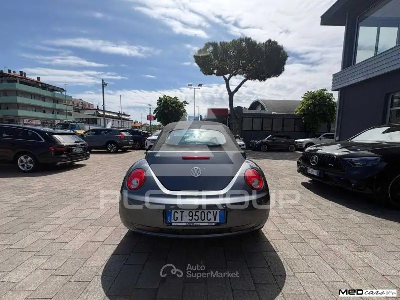 2008 Volkswagen BEETLE