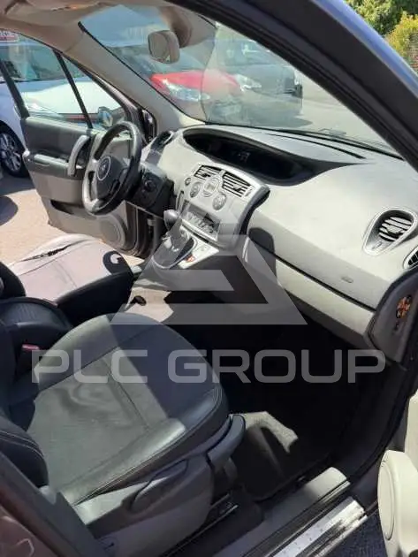 2008 Renault Scenic