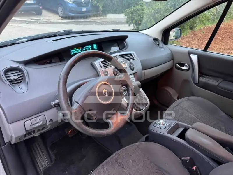 2008 Renault Scenic