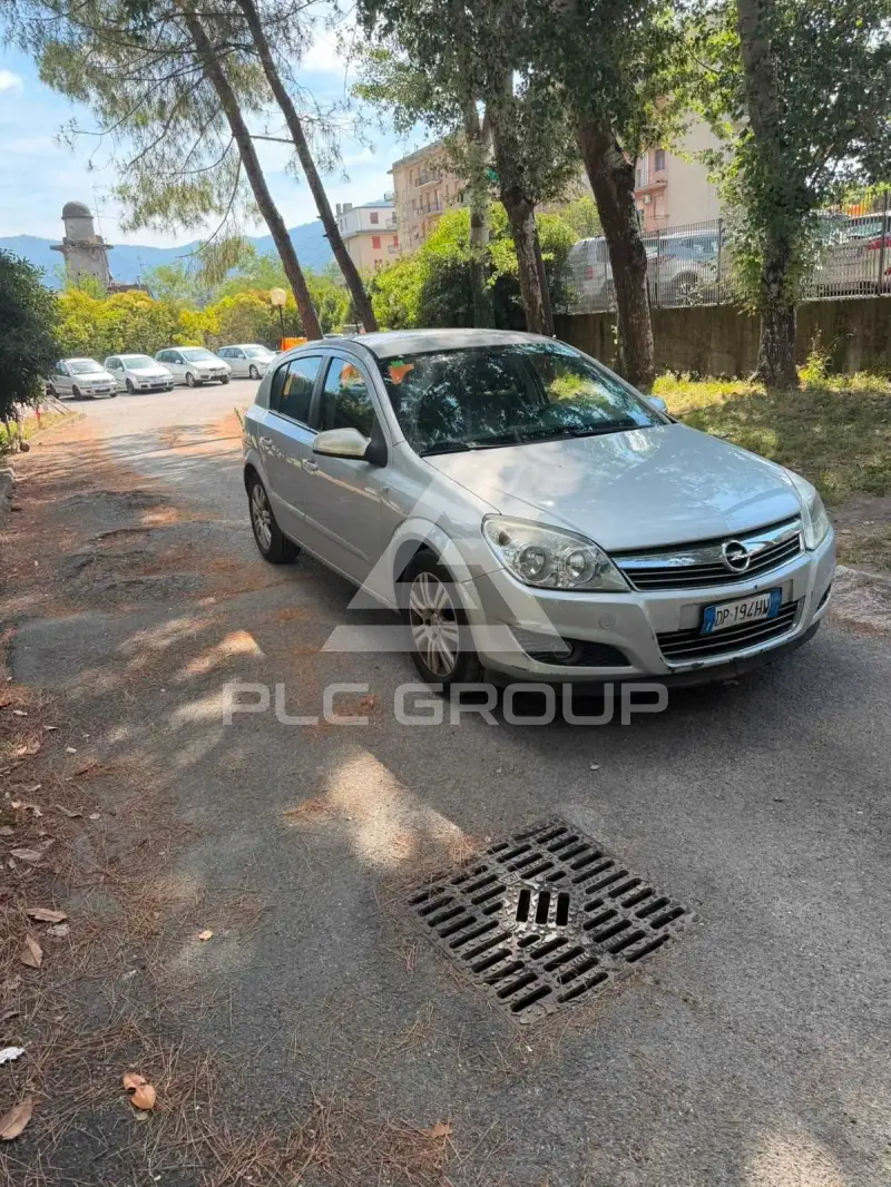 2008 Opel Astra