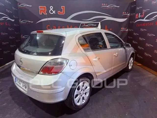 2008 Opel Astra
