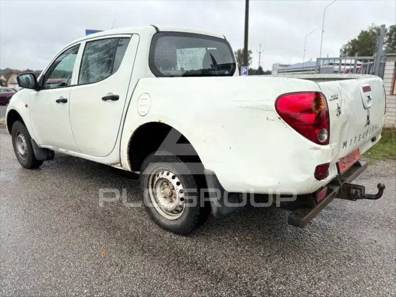 2009 Mitsubishi L200