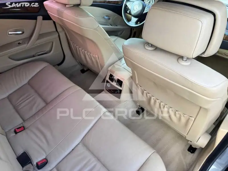 2009 BMW 523