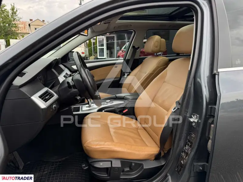 2009 BMW 523