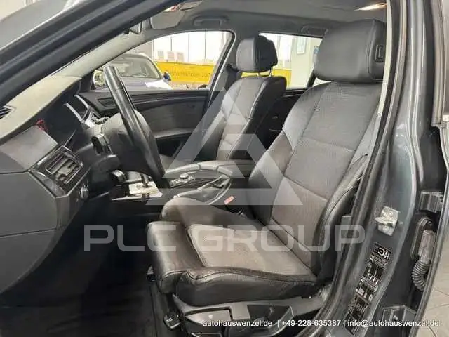 2009 BMW 523