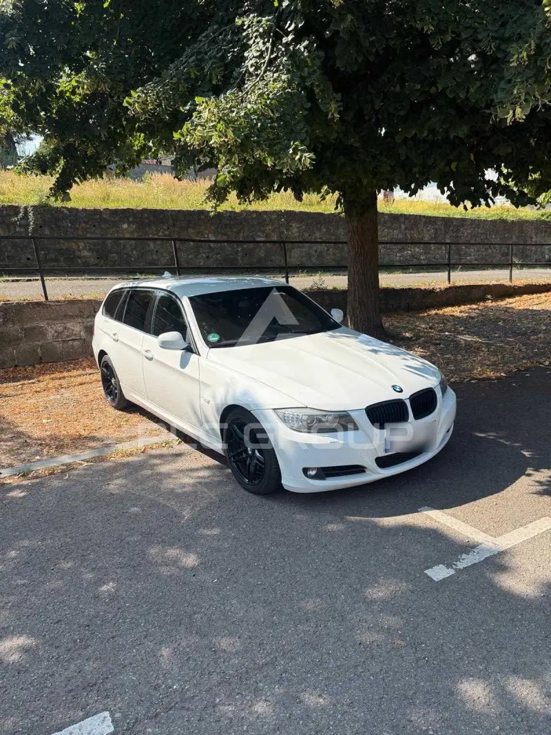 2009 BMW 330