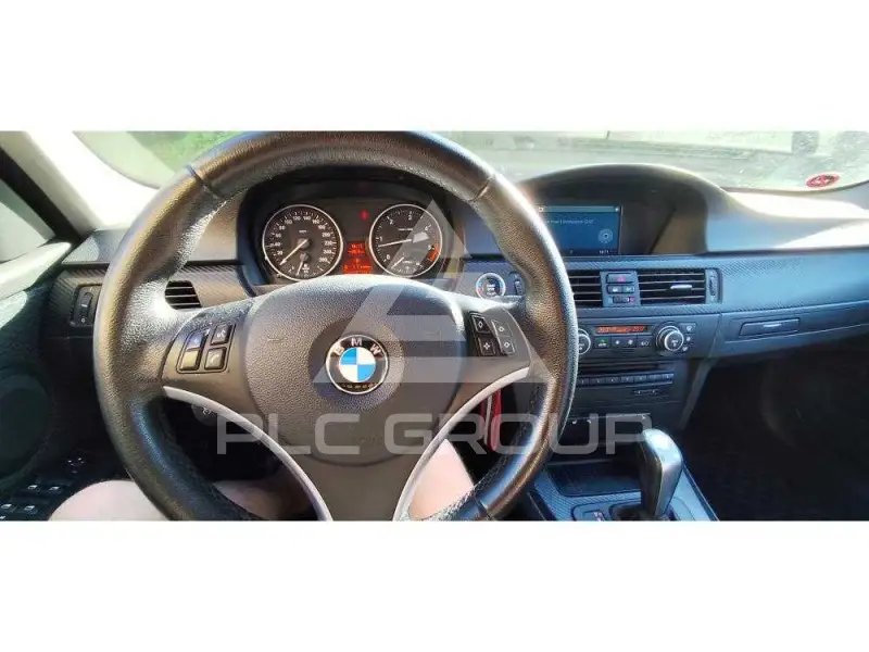 2009 BMW 330