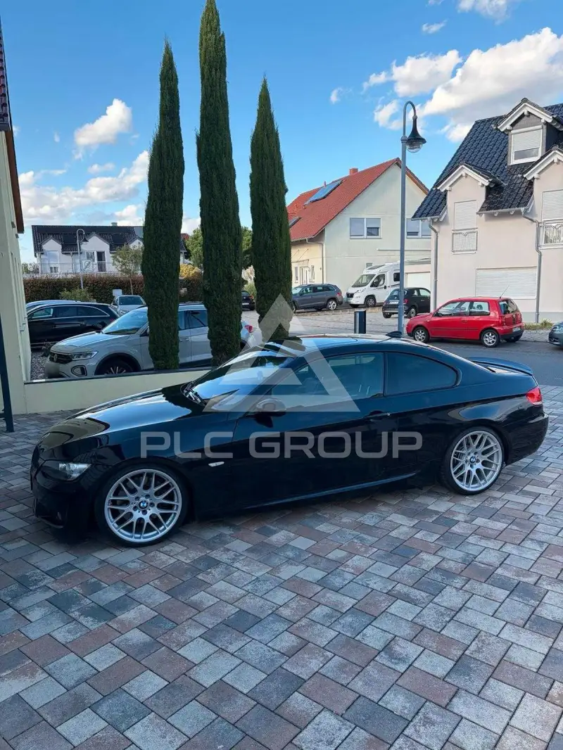 2009 BMW 330