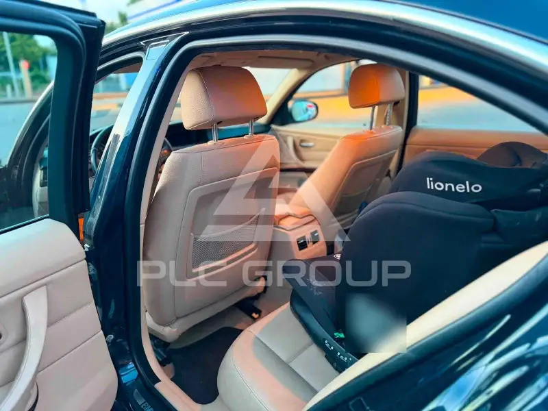 2009 BMW 330