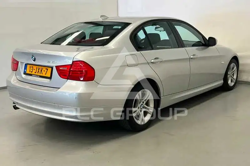 2009 BMW 330