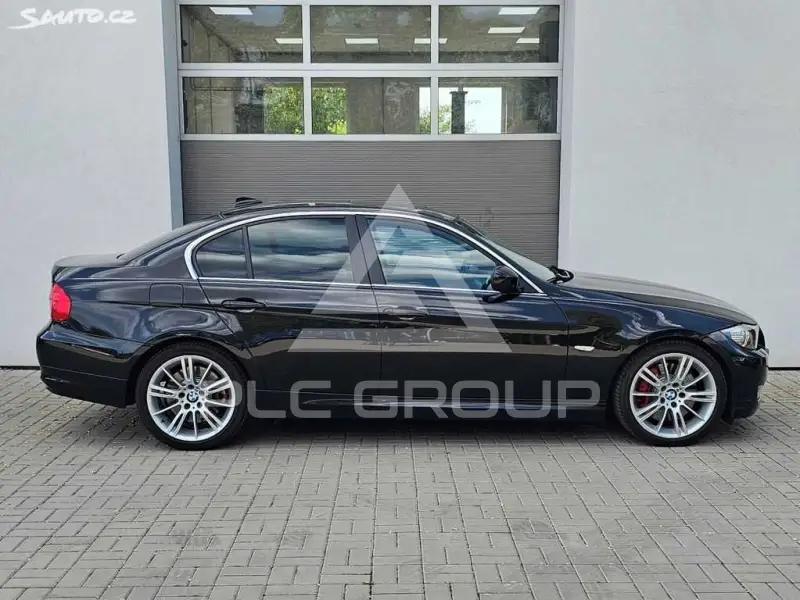 2009 BMW 330