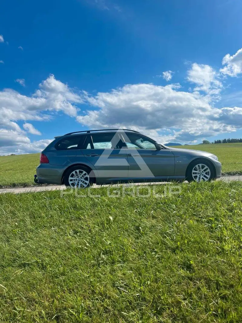 2009 BMW 330