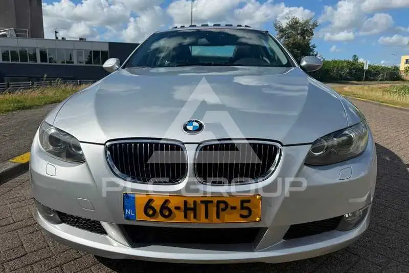2009 BMW 330