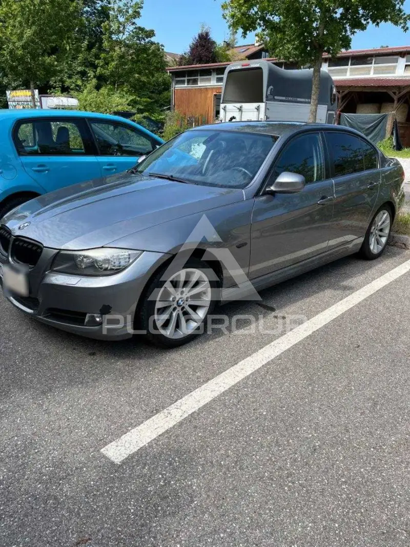 2009 BMW 330