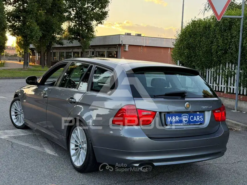 2009 BMW 330