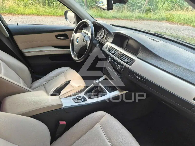 2009 BMW 330