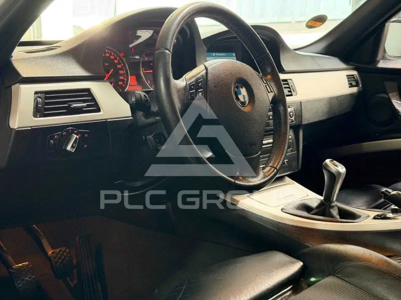 2009 BMW 330