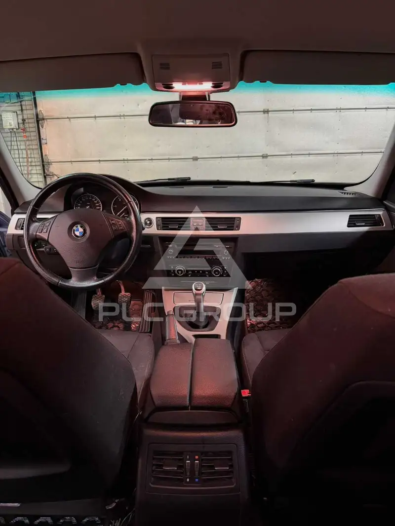 2009 BMW 330