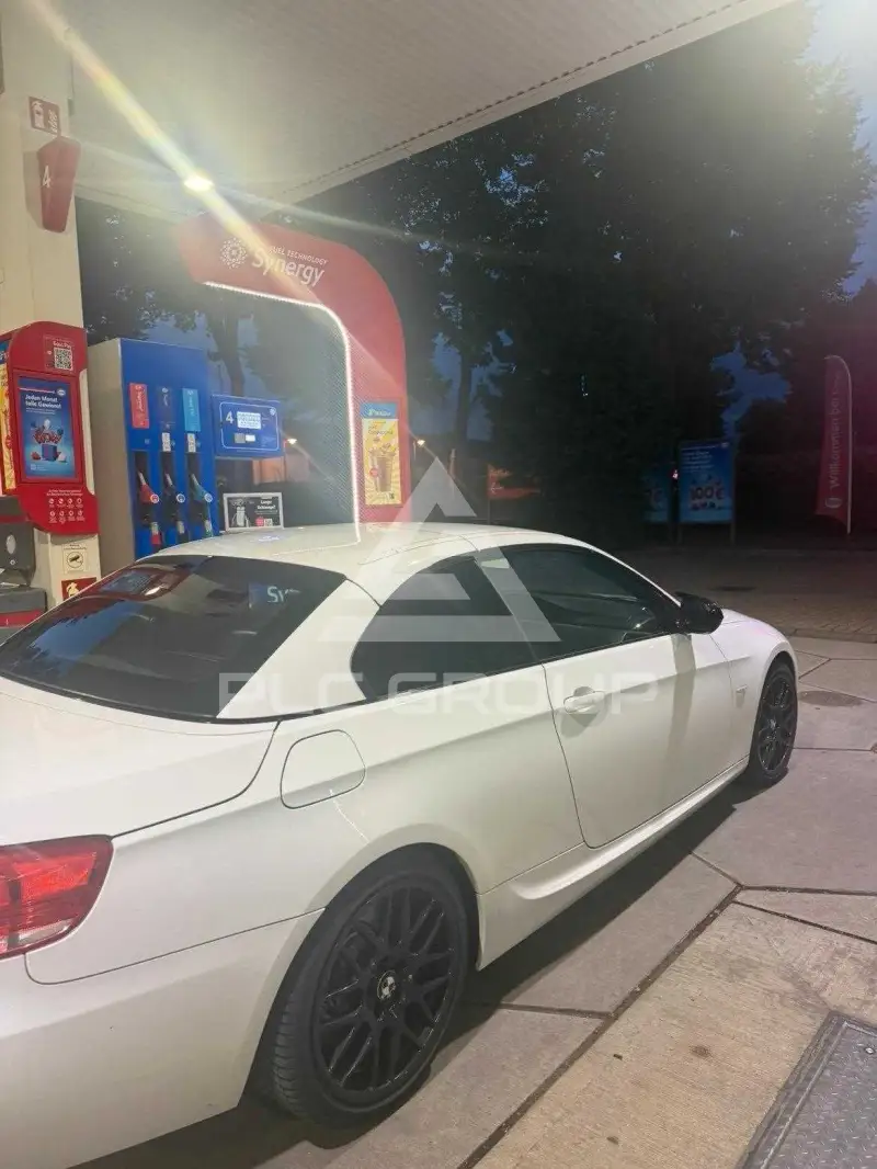 2009 BMW 330