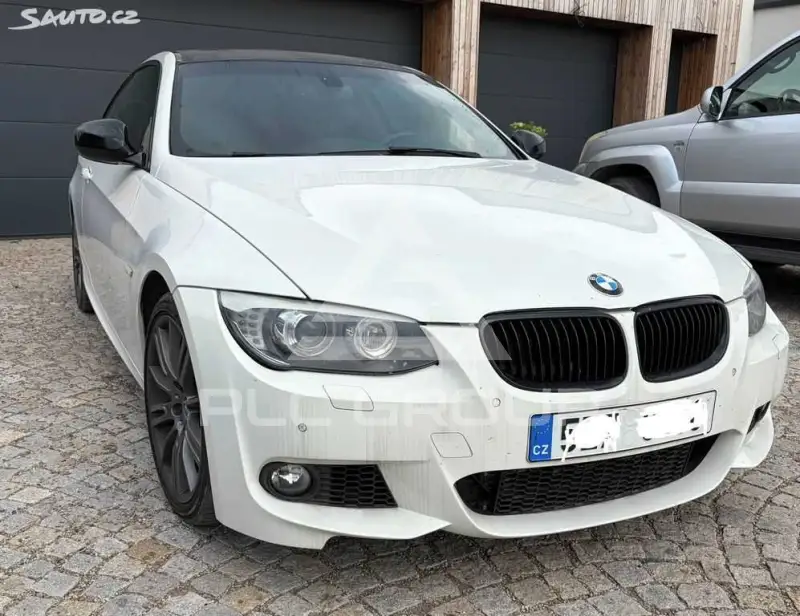 2009 BMW 330