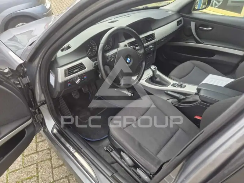 2009 BMW 330