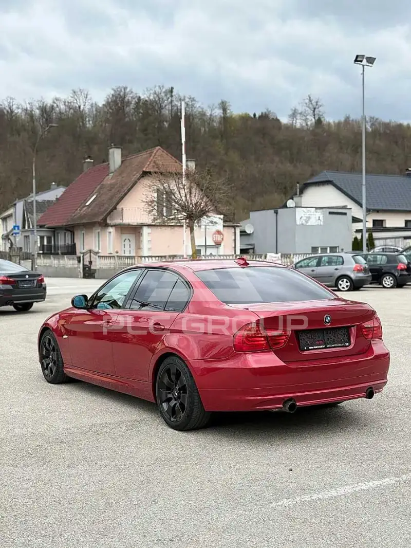 2009 BMW 330